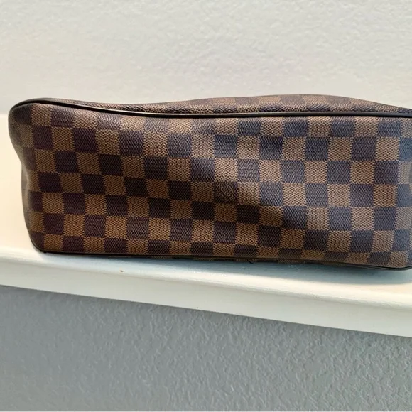 Louis Vuitton Damier Evene Shoulder Bag - Picture 10 of 10